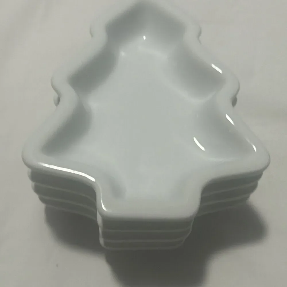 Vintage 2003 Crate & Barrel White Ceramic Christmas Tree Shape Dishes Set (4)